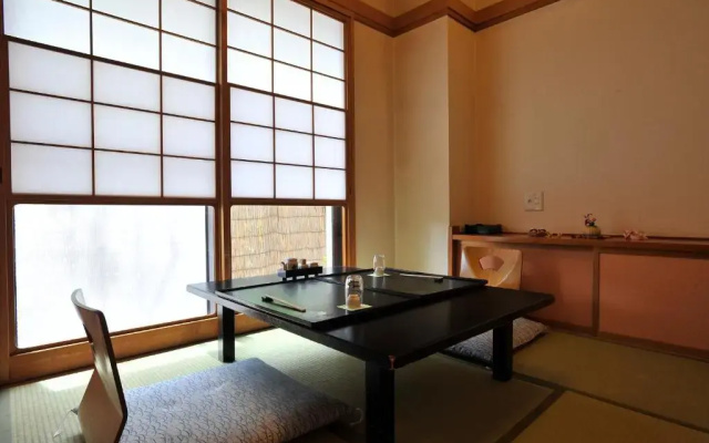 Yumoto Itaya