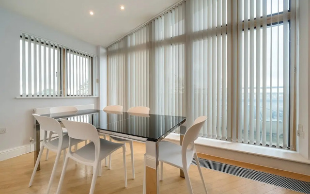 Roomspace -The Courtyard Penthouse