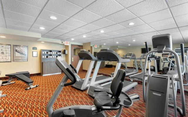 Holiday Inn Express Chicago-Downers Grove 1