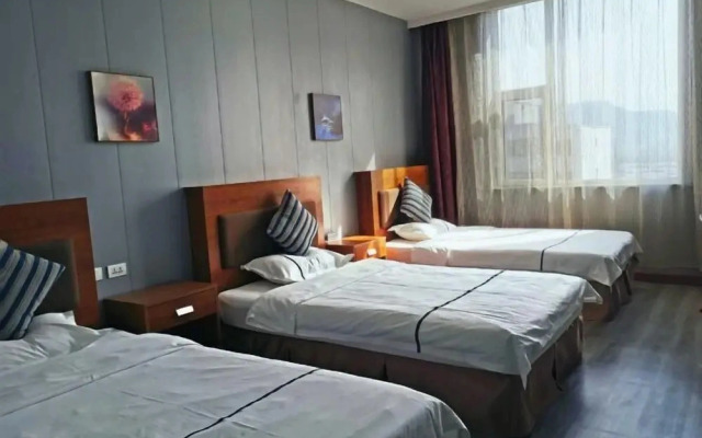 Qianbaihe Hostel