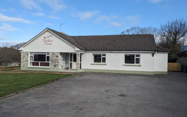 Dunloe View Hostel