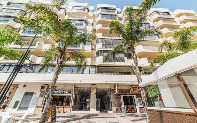 Отель Edicicio Sol Playa | 5 Pax | First Line | 3652-AW Испания, Фуэнхирола - отзывы, цены и фото номеров - забронировать отель Edicicio Sol Playa | 5 Pax | First Line | 3652-AW онлайн вид на фасад