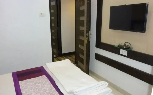 Room Maangta 136 @ CST