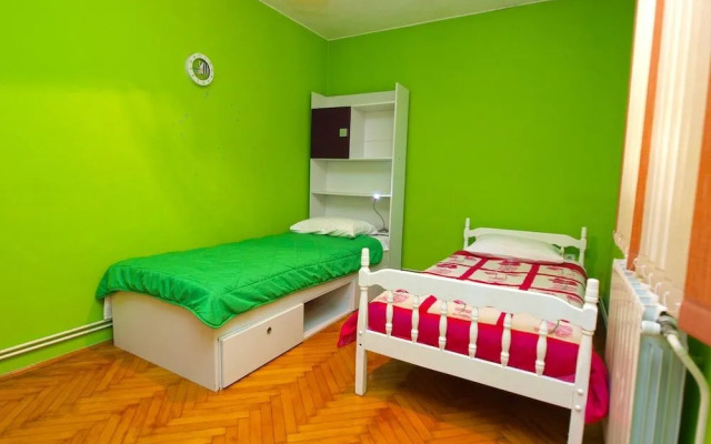 Apartment 1383