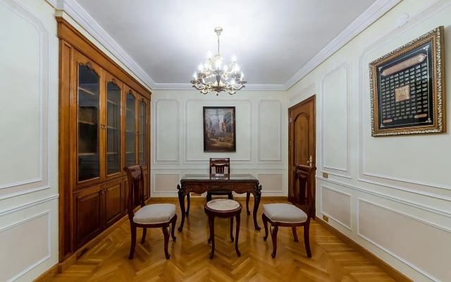 VESTA  - Luxury APT - 2BR - Merryland