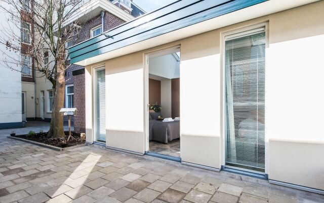 Апартаменты Allure Garden Apartments вид на фасад