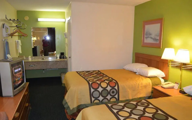 Super 8 By Wyndham Tifton