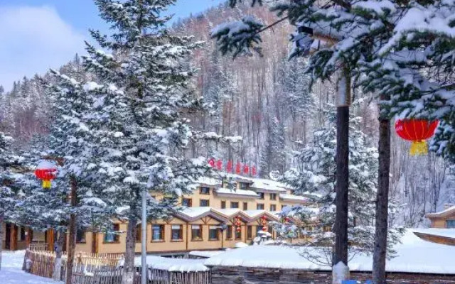 Snow Mushroom Hotel