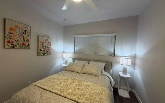 OneLuxStay Coastal 2BR Near Beach