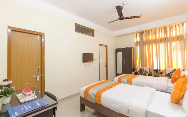 Home Stay Down Town By OYO Rooms