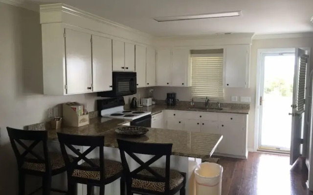 Sandy Shores - 4 Br Home