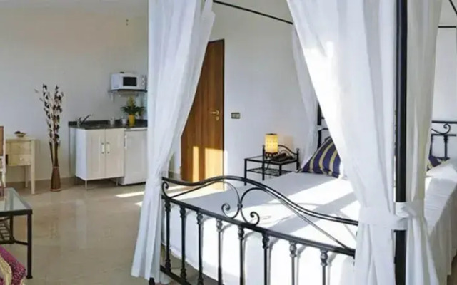 Atrium Hotel