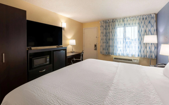 Days Inn by Wyndham Charles Town/Harpers Ferry