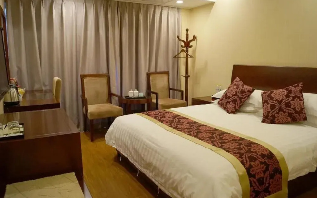 Elan Hotel