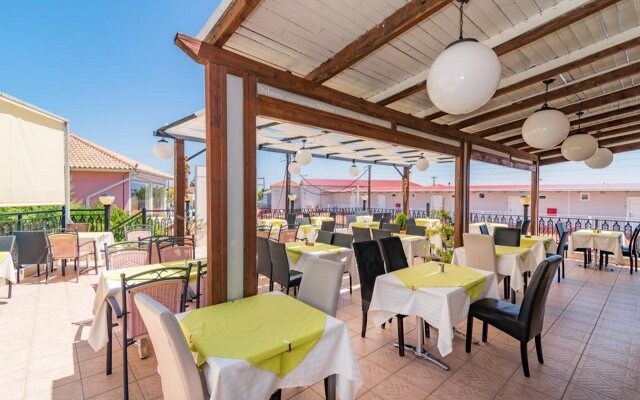 palmyra restaurant argassi