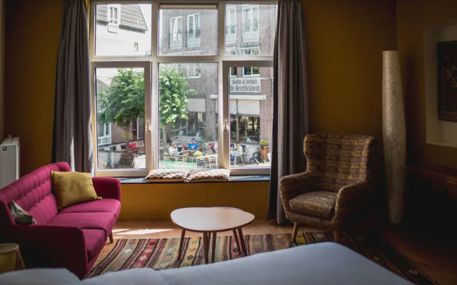 Holt Hotel