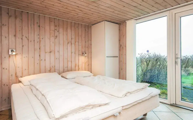 Riveting Holiday Home in Hemmet near Sea
