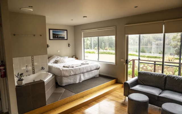 Little Norfolk Bay Events and Chalets