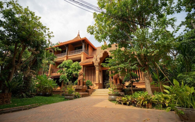 Phor Liang Meun Terracotta Arts - SHA plus