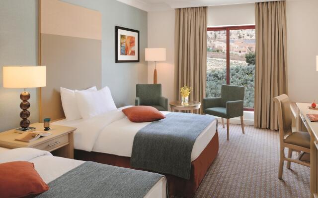 Отель Movenpick Resort Petra Иордания, Вади-Муса - 1 отзыв об отеле, цены и фото номеров - забронировать отель Movenpick Resort Petra онлайн комната для гостей
