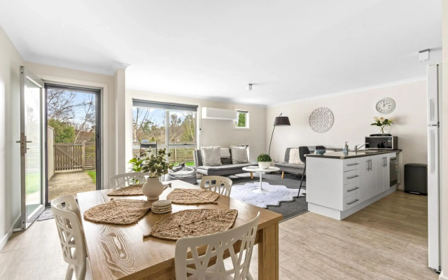 Stylish and Spacious Launceston Villa + Free Wifi
