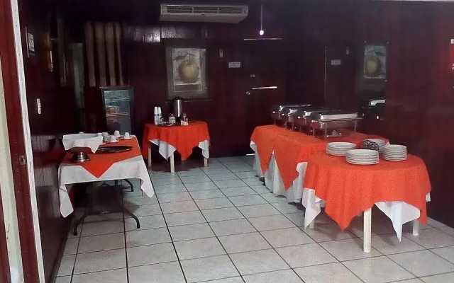 Hotel Montserrat