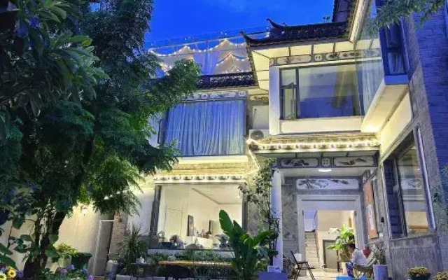 Weipaxiong Designer Inn (North City Gate Branch, Dali Ancient Town)