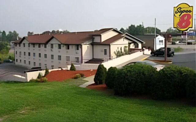 Super 8 by Wyndham Pittsburgh Arpt/Coraopolis