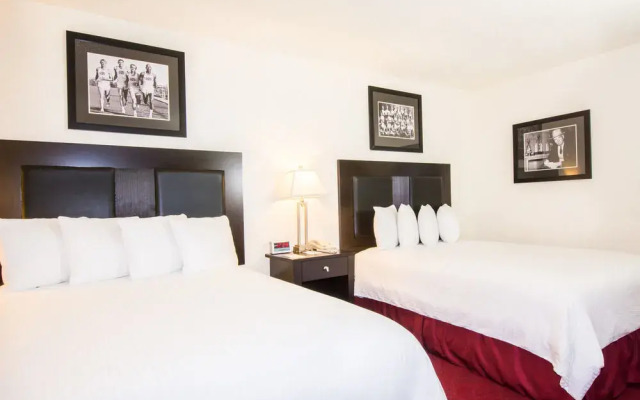Sooner Legends Inn & Suites