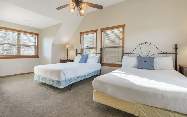 Kemper's Cabin by Silver Dollar City - Ideally Located