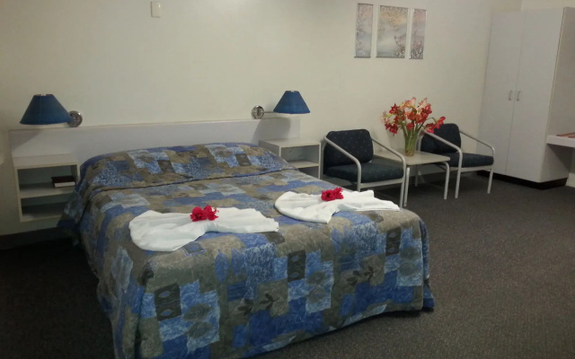 Golden Fountain Motel