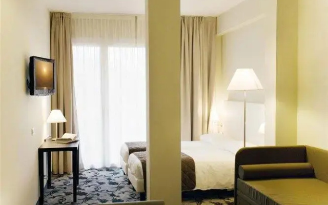 Regal Hotel Residence