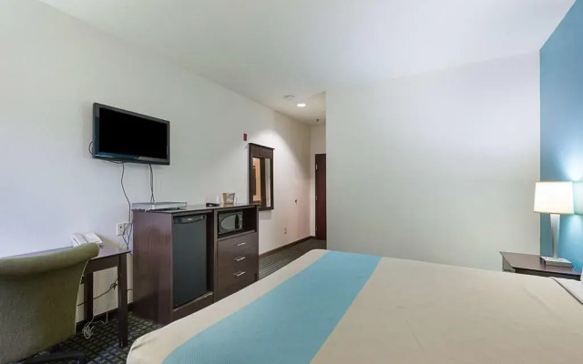 Budget Inn and Suites
