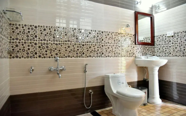 Jungle Palace Homestay