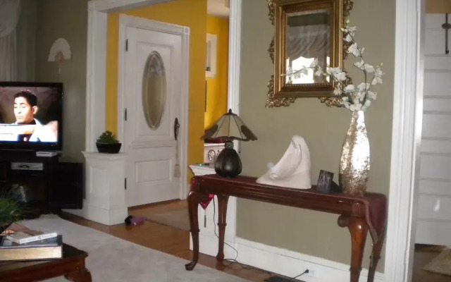 Fleetwood House Bed & Breakfast