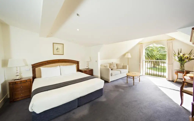 Seahorse Inn Hotel & Villas