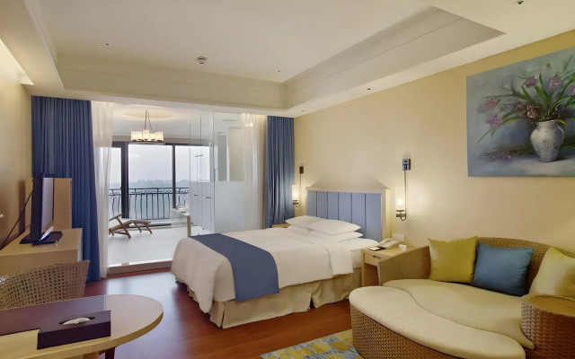 E-Da Royal Hotel