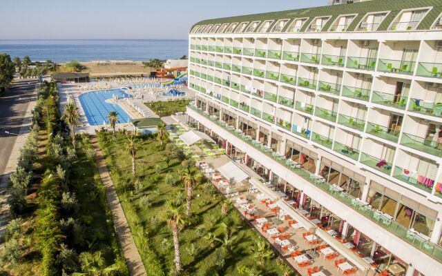 Hedef Beach Resort & Spa Hotel - All Inclusive 0