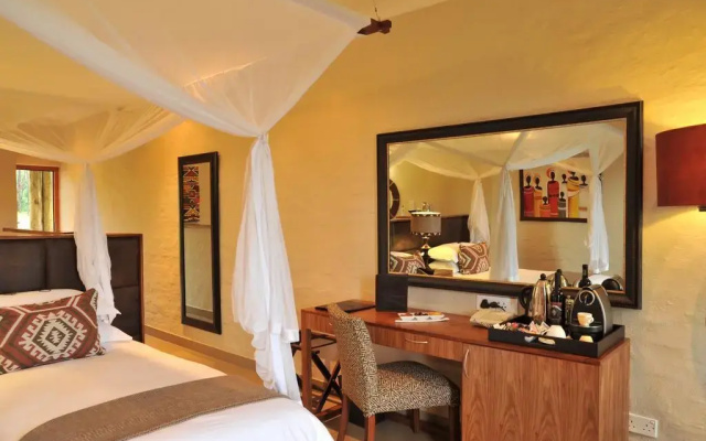 Victoria Falls Safari Club