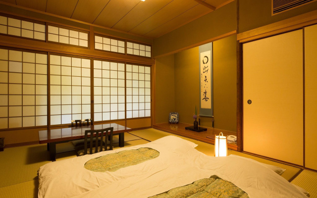 Yufuin Onsen Hinoharu Ryokan