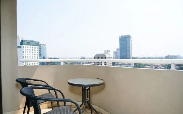 Best Location 2BR at Beverly Tower Apartment TB. Simatupang