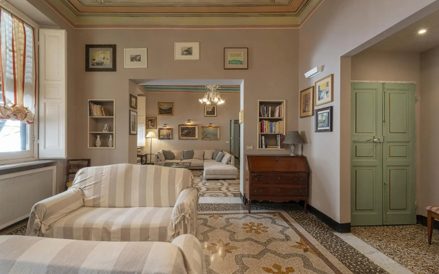 Fancy Apartment in Palazzo Grimaldi by Wonderful Italy