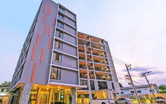 B2 Phuket Boutique & Budget Hotel