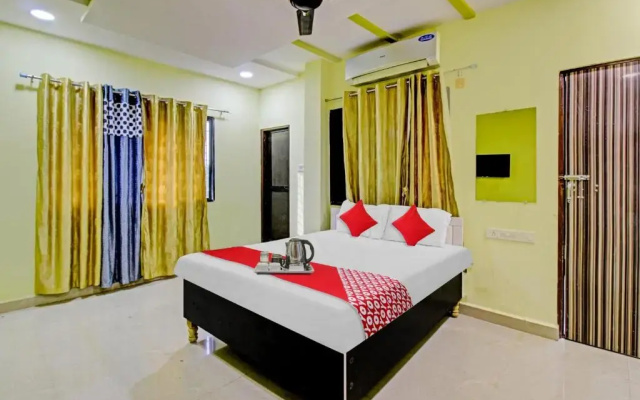 Oyo Flagship 93139 Green Lodging And Boarding