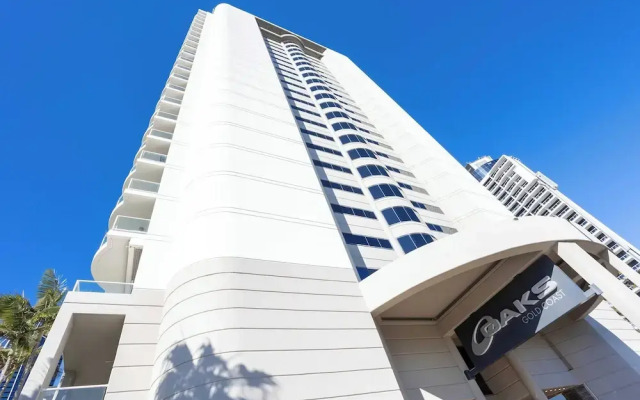 Surfers Paradise Studio with Ocean Views