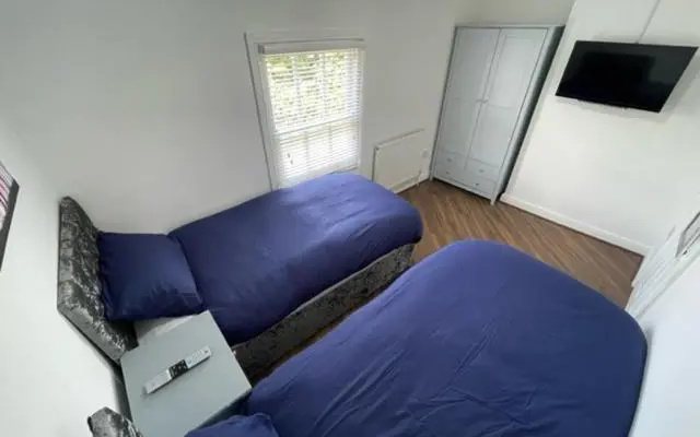 Canalside Cottage