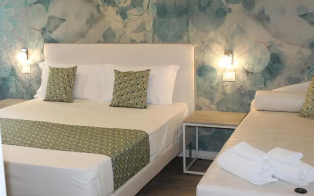 Lake Garda Beach Hostel