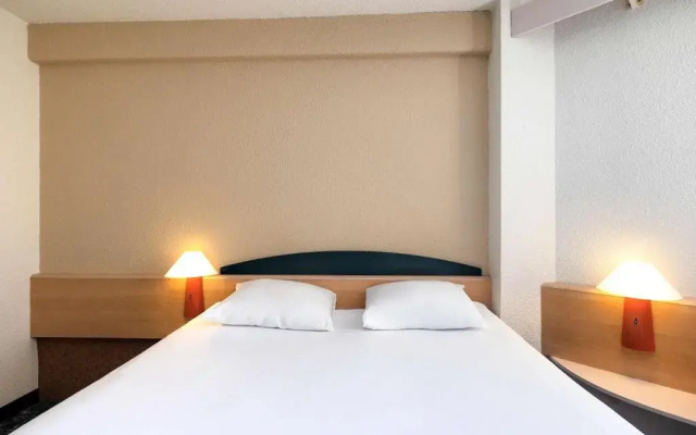 ibis Autun