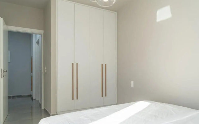 Nisimos Modern Apartment