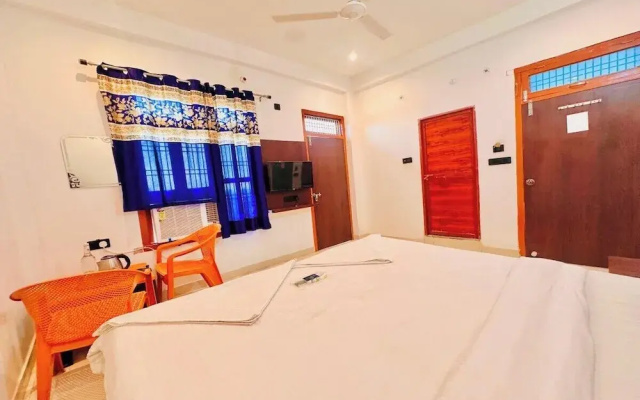 Hotel Aparna Palace